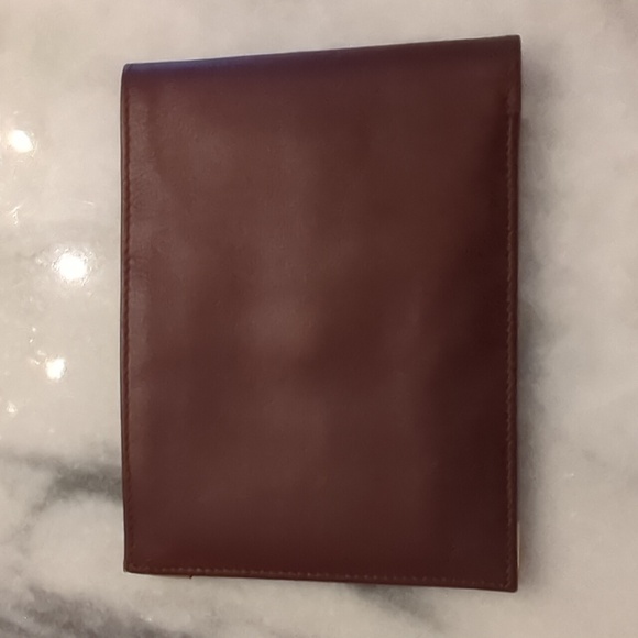 Cartier de Must Bordeaux Leather Bifold Wallet - Picture 12 of 16